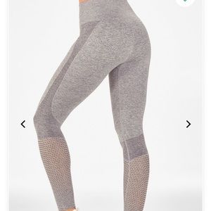 FABLETICS - High-Waisted Mesh Leggings